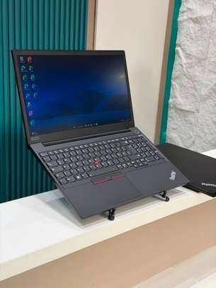 Lenovo Thinkpad E15 image 5