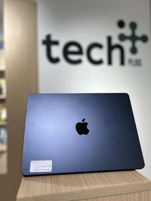 MacBook Air 2025 13 Pouces - M4 | 16GB RAM | 256 image 2