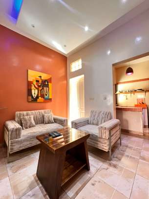 Joli studio meublé image 6