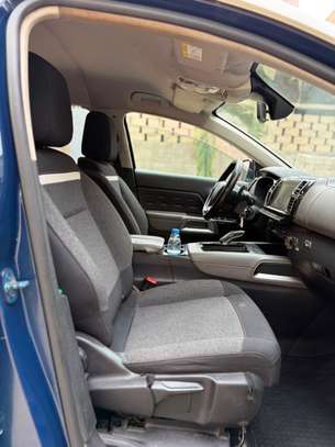 Citroën C5 aircros image 4