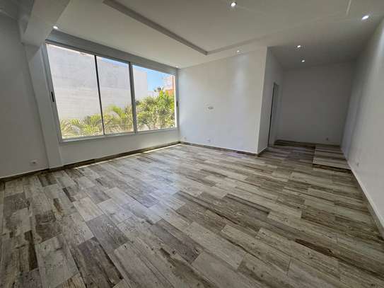 Maison à vendre a la vdn derrière eslusive image 6