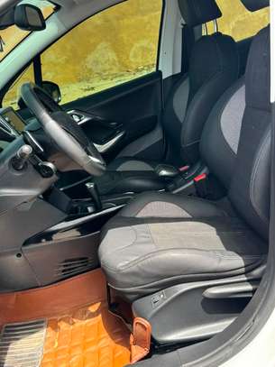 PEUGEOT 2008 année 2016 image 12