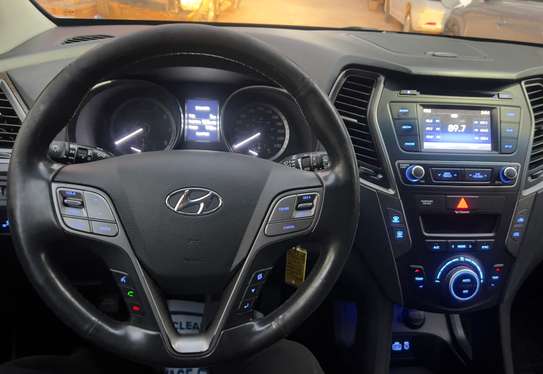 Hyundai Santafé image 12