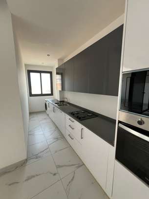 F4 neuf à vendre aux Almadies image 12
