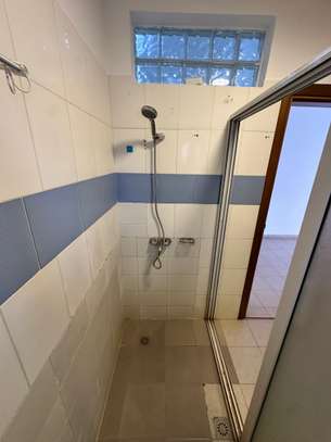 Appartement à louer F4 résidence axa image 6