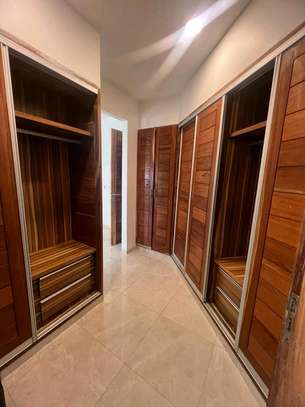 Appartement F4 de haut standing au virage image 7