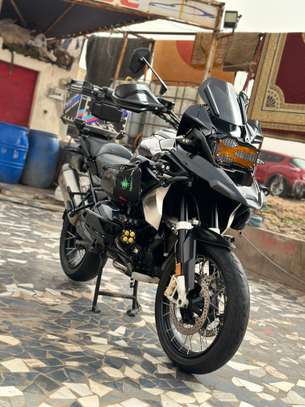 GS 1250cm3 image 3