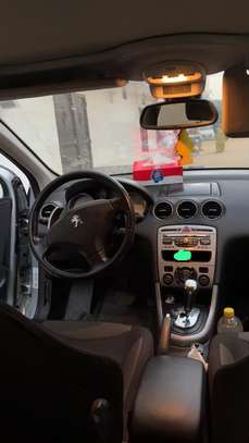 Peugeot 308 2012 image 3