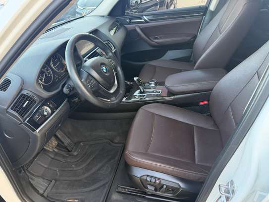 BMW X3 xDrive28i xLine image 5