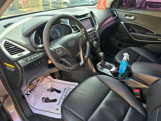 Hyundai Santa Fe 4WD image 8