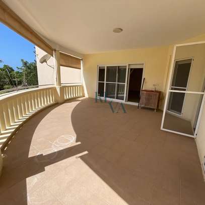 APPARTEMENT F4 À VENDRE À FANN MERMOZ image 5