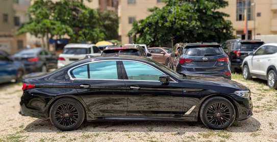 BMW *M5* _Xdrive 2018 image 9