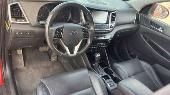 HYUNDAI TUCSON full image 7