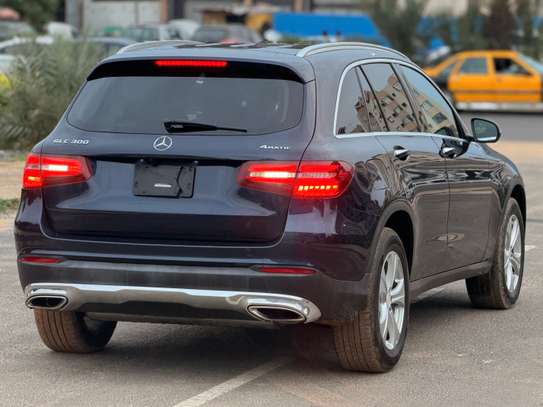 MERCEDES BENZ GLC 300 4 MATIC  2018 image 5