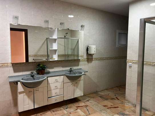 Sublime villa Mermoz image 13