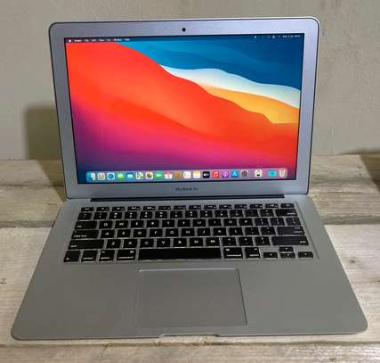 MacBook Air A1466  core i7/256g ssd//8g/2013 image 2