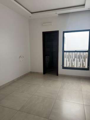 Appartement de 3 chambre lumineux a louer Almadie image 10