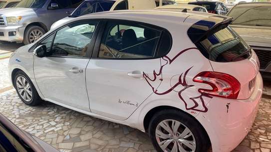 PEUGEOT 208 2015 image 5