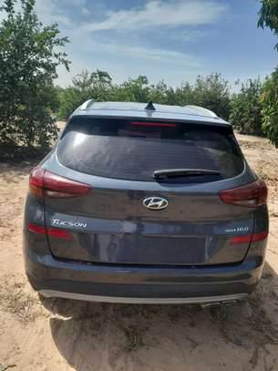 HYUNDAI Tucson 2019 image 2