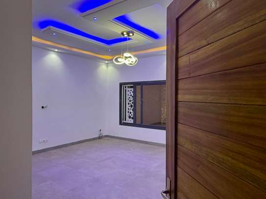 APPARTEMENT MERMOZ CITÉ SIPRES image 6
