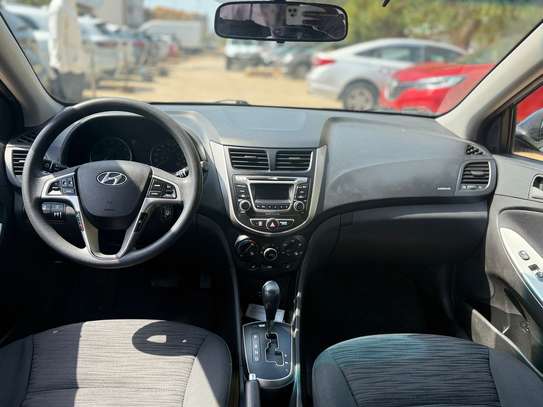 HYUNDAI ACCENT 2016 image 9