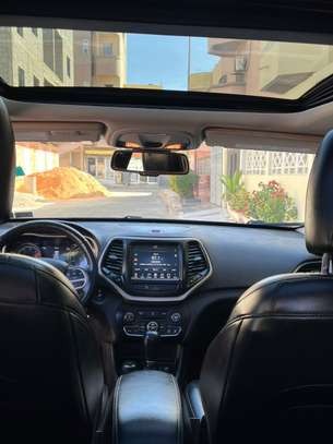 Jeep cherocke 2017 image 6
