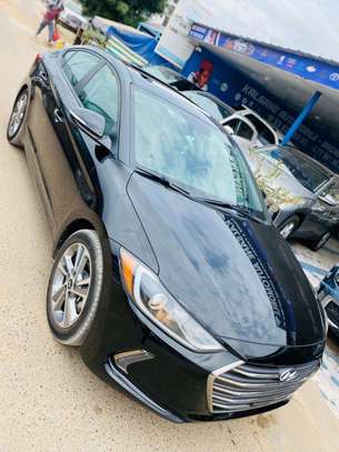 Hyindai elantra gt 2018 image 2