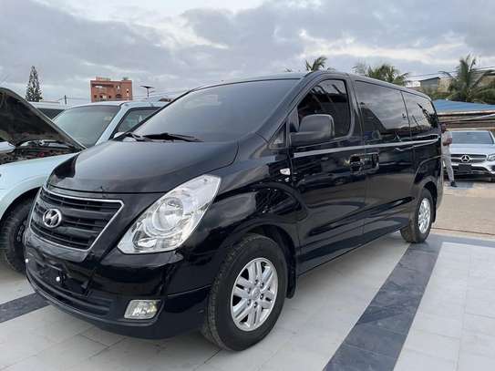 Hyundai  Grand Starex 12 places image 4