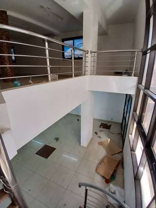 SHOWROOM EN DUPLEX image 1