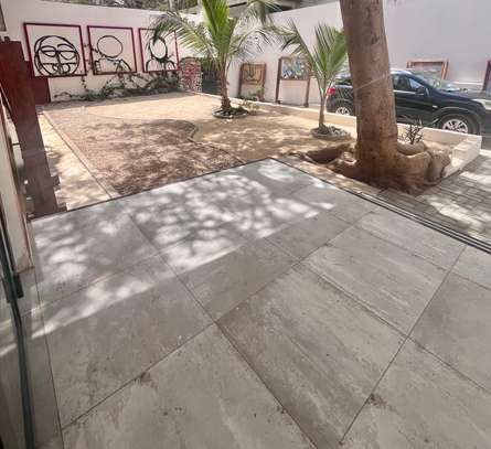 Villa à louer au point E image 6