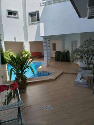 Belle villa à louer à Mermoz disponible fin janvier image 1