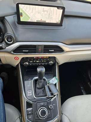 Madaza cx9 2021 signature image 13