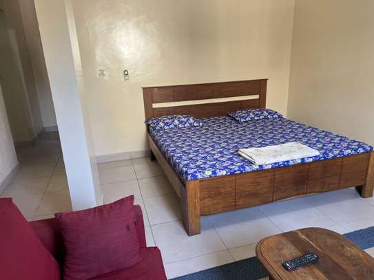 Chambre meublée image 3