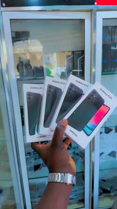 SAMSUNG GALAXY A24 scellé 128GO RAM 4GO image 1