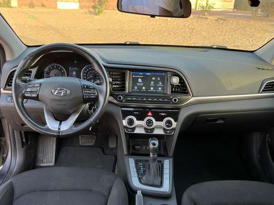 Hyundai elantra 2020 image 5