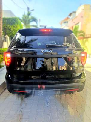 Ford Explorer 2017 image 10