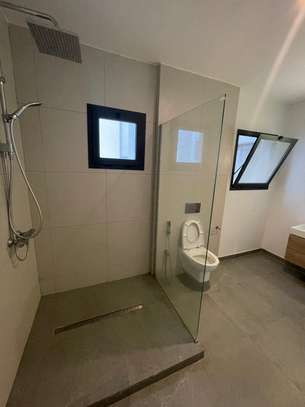 Appartement en duplex  à louer aux Almadies image 7