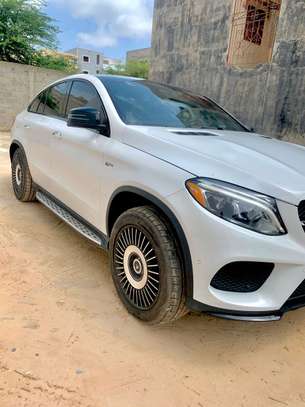 Mercedes GLE 43 image 2