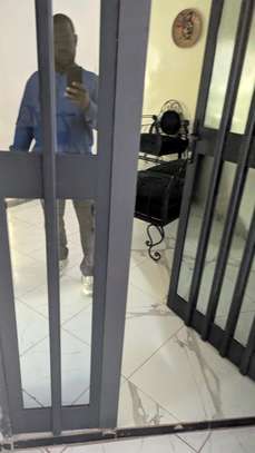 A loué joly apartuman 1etage sacreceur3 image 2