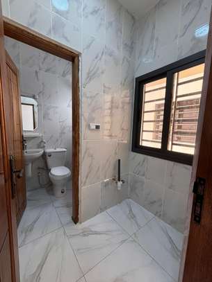 APPARTEMENT image 12