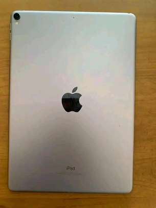 iPad Pro Retina image 1