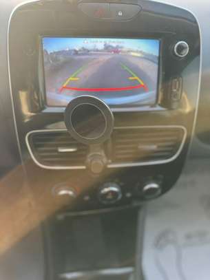 RENAULT CLIO 5 2019 image 10