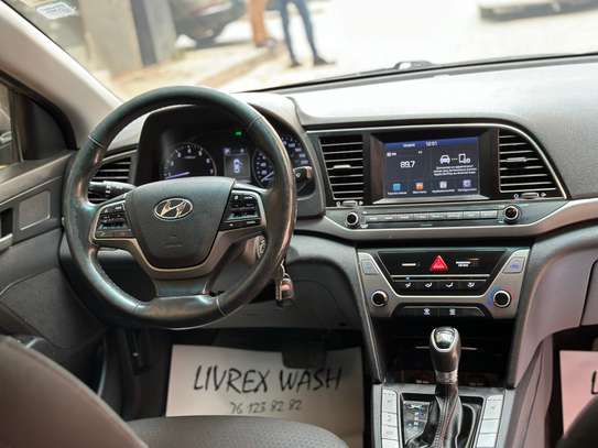Hyundai Elantra 2017 image 7
