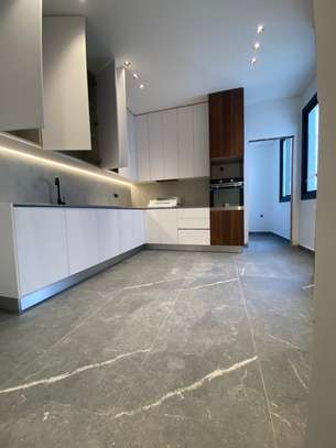 Penthouse à louer au Almadie image 8