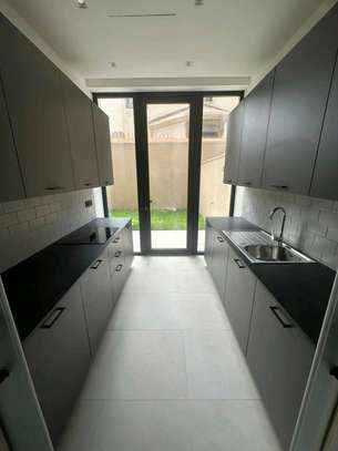 Superbe duplex corniche almadies image 5