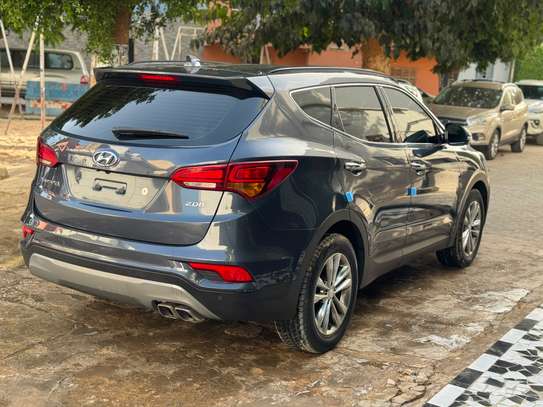 Hundai santafe 2018 image 6