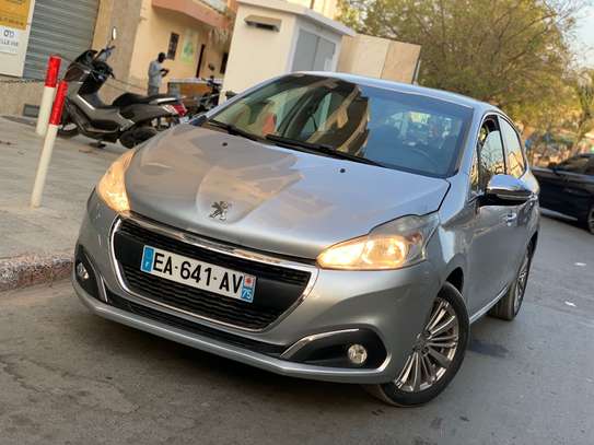 Peugeot 208 image 3
