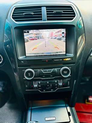 Location Ford Explorer image 7