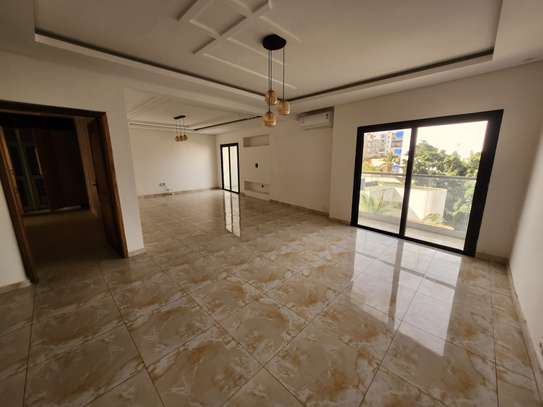 Duplex 3 chambres salon à louer Mermoz image 3