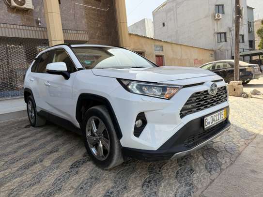 Rav4 image 2